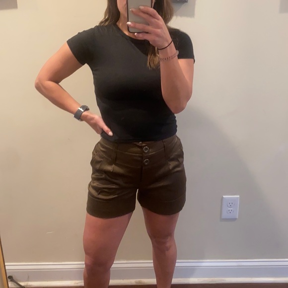 H&M Bronze Cuffed Button Fly Shorts Size 4 NWT - Picture 1 of 13